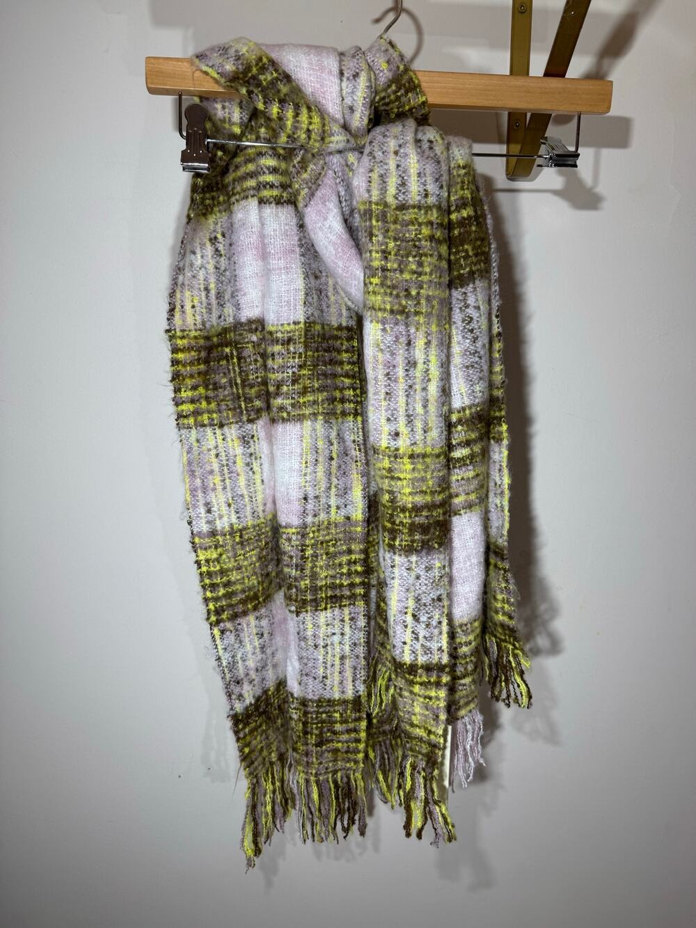 NWT Vintage Havana Chunky Super Soft Winter Scarf In Green and Pink Plaid